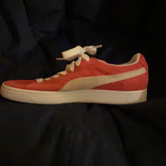 Pink and White Pumas, women’s size 8.5 - Picture 3 of 3